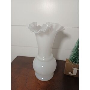 Vintage White glass vase with ruffled edges